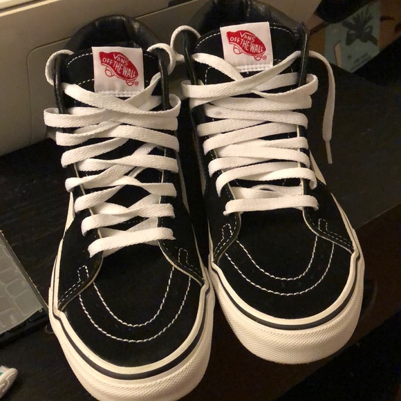 Vans US Men Size 5.0 ; US Women Size 6.5 - Picture 2 of 3